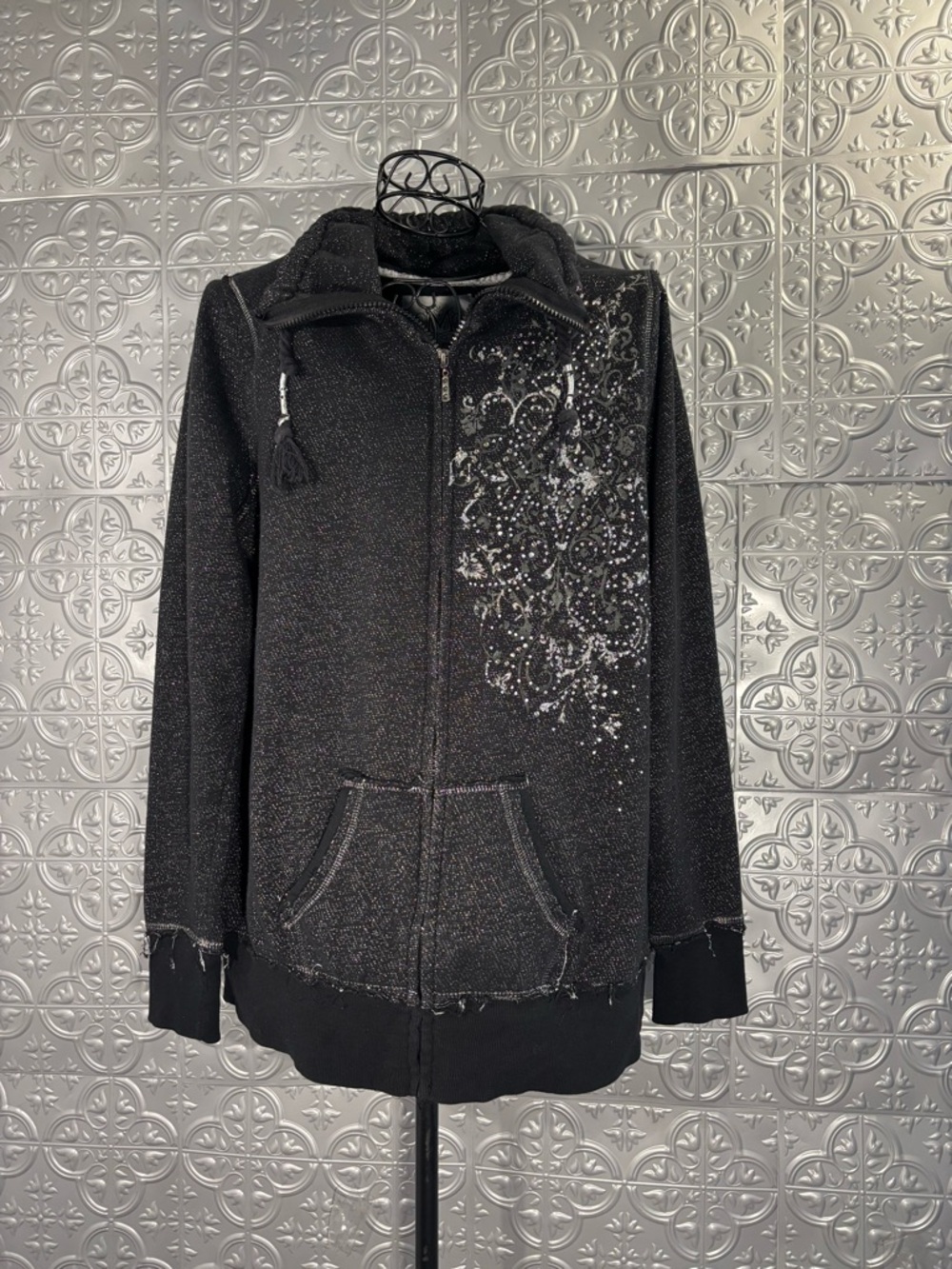 Maurices Premium Sparkle Scrolling Light Weight Zip Up Sweatshirt Size 0 xxl 12
